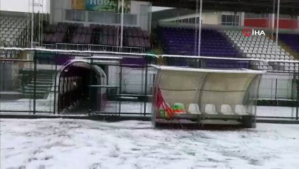 Artvin’de kar yağışı nedeniyle 3. Lig maçı ertelendi