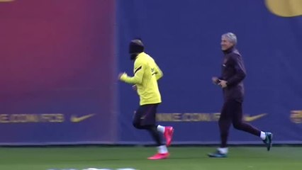 Entrenamiento a ciegas del Barça
