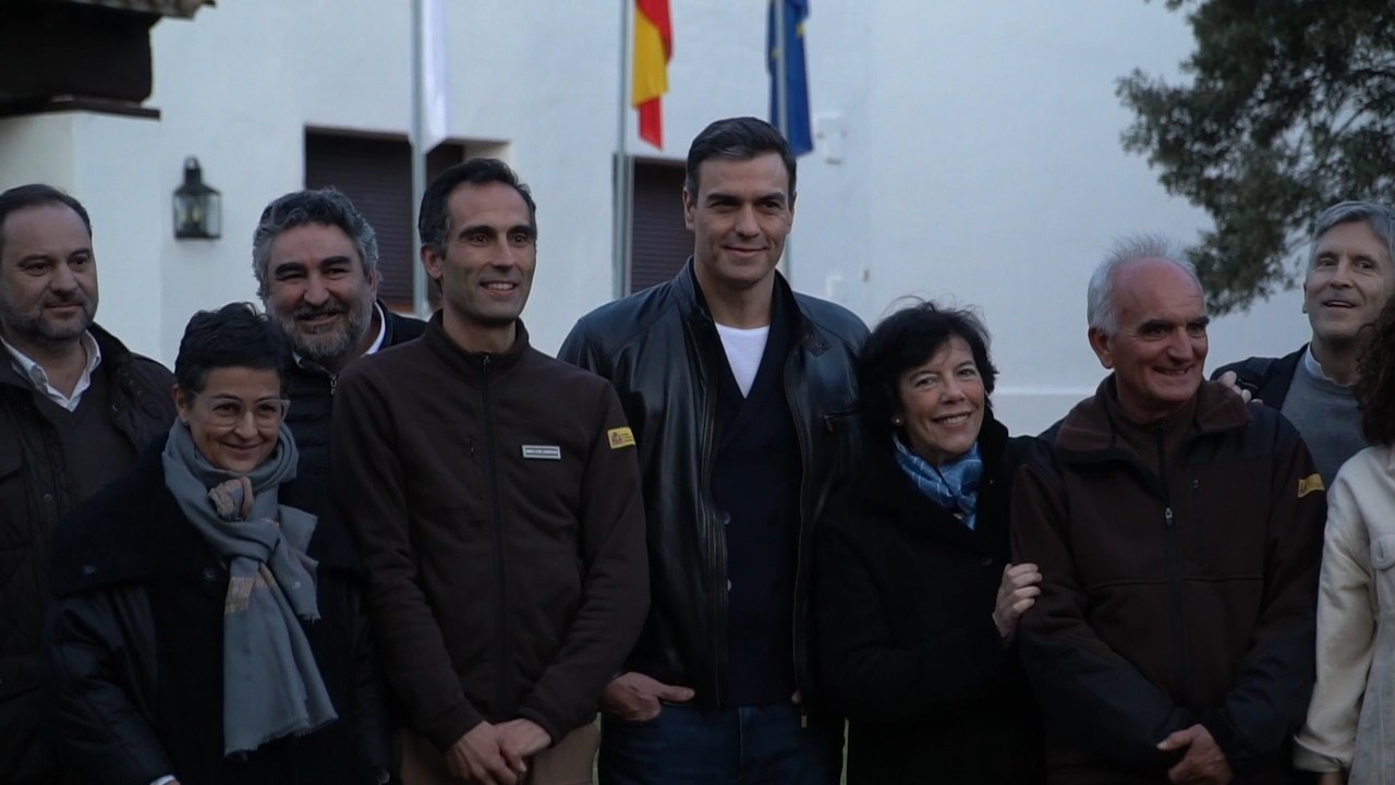 Concluye la reunión entre Sánchez y sus ministros en Quintos de Mora