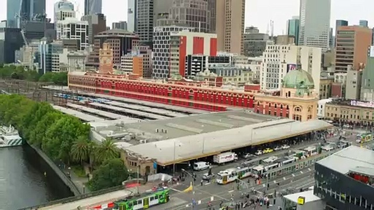 Worlds.Busiest.Train.Stations.S01E03