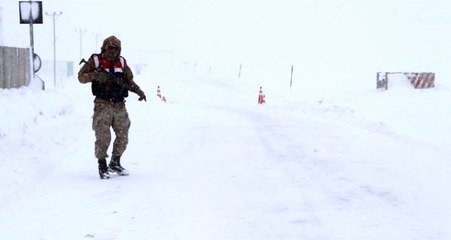 Van'da 13 kaçak göçmen donarak hayatını kaybetti