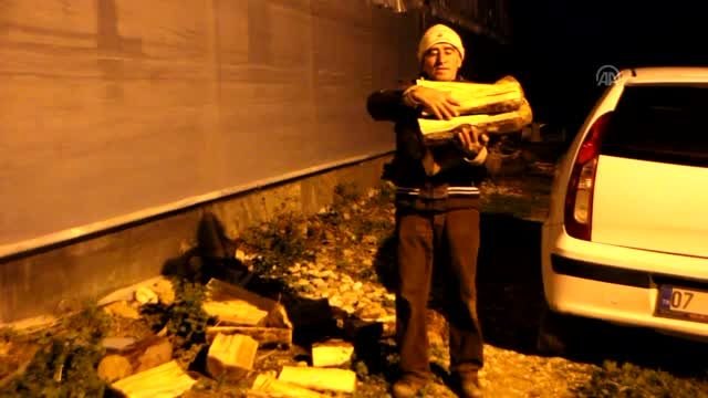 Antalya'da seralarda zirai don nöbeti