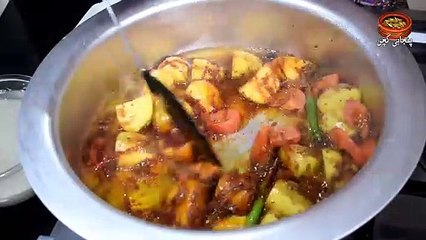 Aloo Matar Gajar Pulao, مزیدار آلو مٹر گاجر پلائو Potato Green Peas Carrot and Rice Dish (PK)