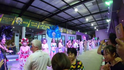 Traveling To Thailand: The Land Of Smiles