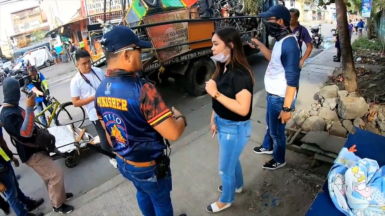 VENDOR PUMALAG SA GINANAP NA CELARING OPERATION NG MMDA PART 1