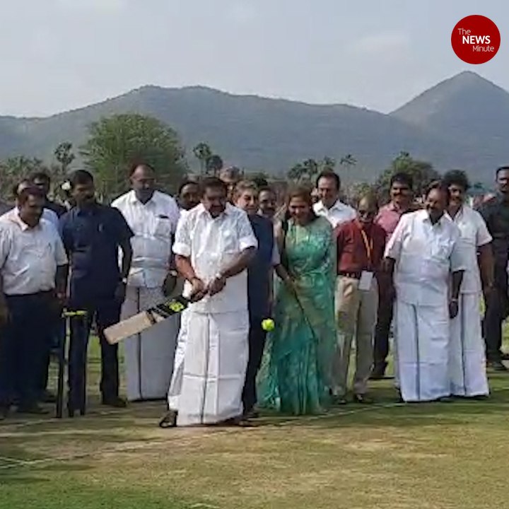 Rahul Dravid bowls to TN CM at inauguration of international cricket stadium in Salem