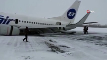 - Rus yolcu uçağının kuyruğu piste çarptı