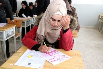 Resualayn ve Tel Abyad'ta öğrenciler üniversite sınavına girdi