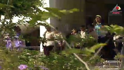 إنت جبت عربيه ولا إيه ؟؟؟ لا جبت شنطه !!! وهتوصلنى بالشنطة