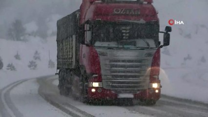 Tokat-Sivas Karayolunda tipi etkili oluyor