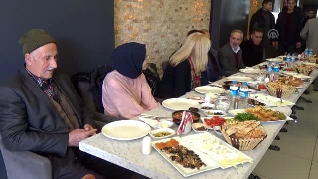 İl Jandarma Komutanı Baykal, şehit ve gazi aileleriyle bir araya geldi