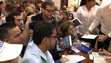 Kirchner reclama en Cuba al FMI una "quita sustancial" de la deuda argentina