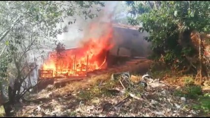 ext-incendio-consume-casa-esparza-090220