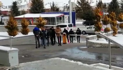 Karaman'da uyuşturucudan gözaltına alınan 3 kişi tutuklandı