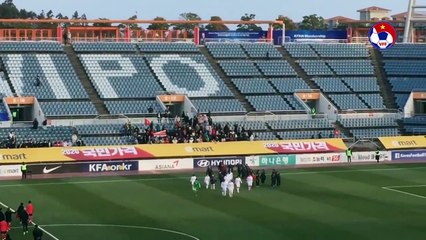 ĐT Việt Nam tri ân khán giả trên SVĐ Jeju World Cup, chính thức vào vòng play-off dự Olympic Tokyo