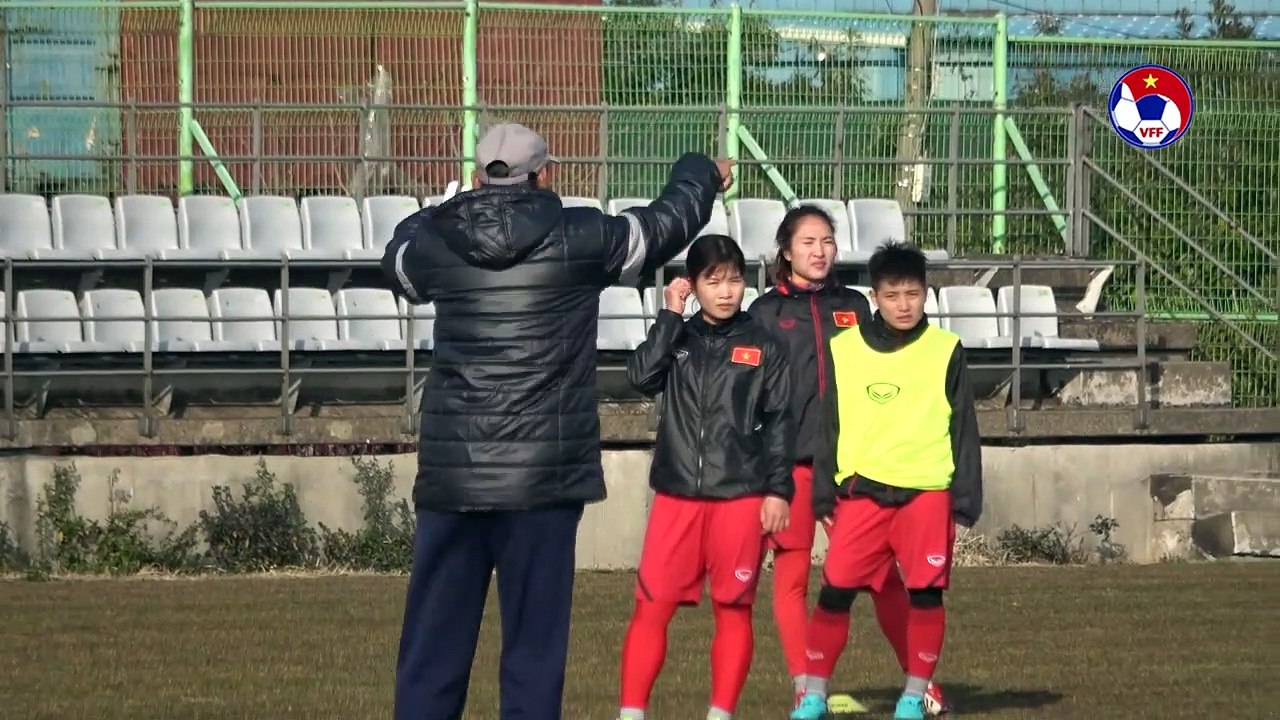 Đội tuyển nữ Việt Nam thận trọng trước đại chiến với Hàn Quốc | VFF Channel