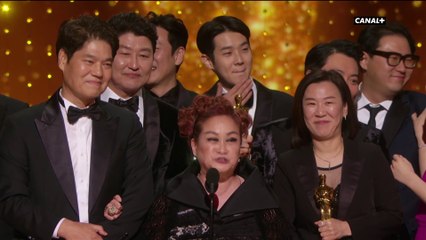 Parasite reçoit l'Oscar du Meilleur Film - Oscars 2020 (CANAL+)