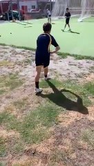 'குட்டி' பும்ரா...! 'அப்படியே அதே ஸ்டைல் பவுலிங்...' வைரலாகும் வீடியோ...!