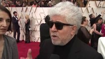 Pedro Almodóvar en la alfombra roja de los premios Oscar