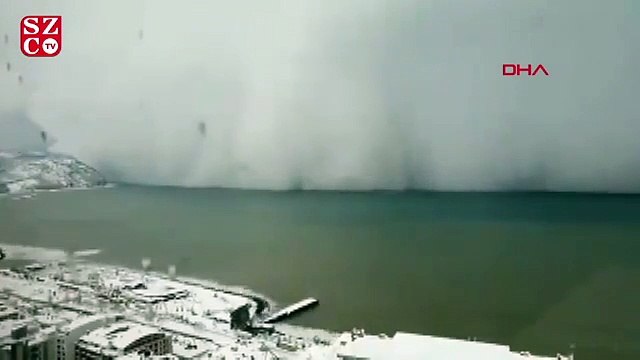 Artvin'de kar fırtınası deniz üzerinden böyle geldi