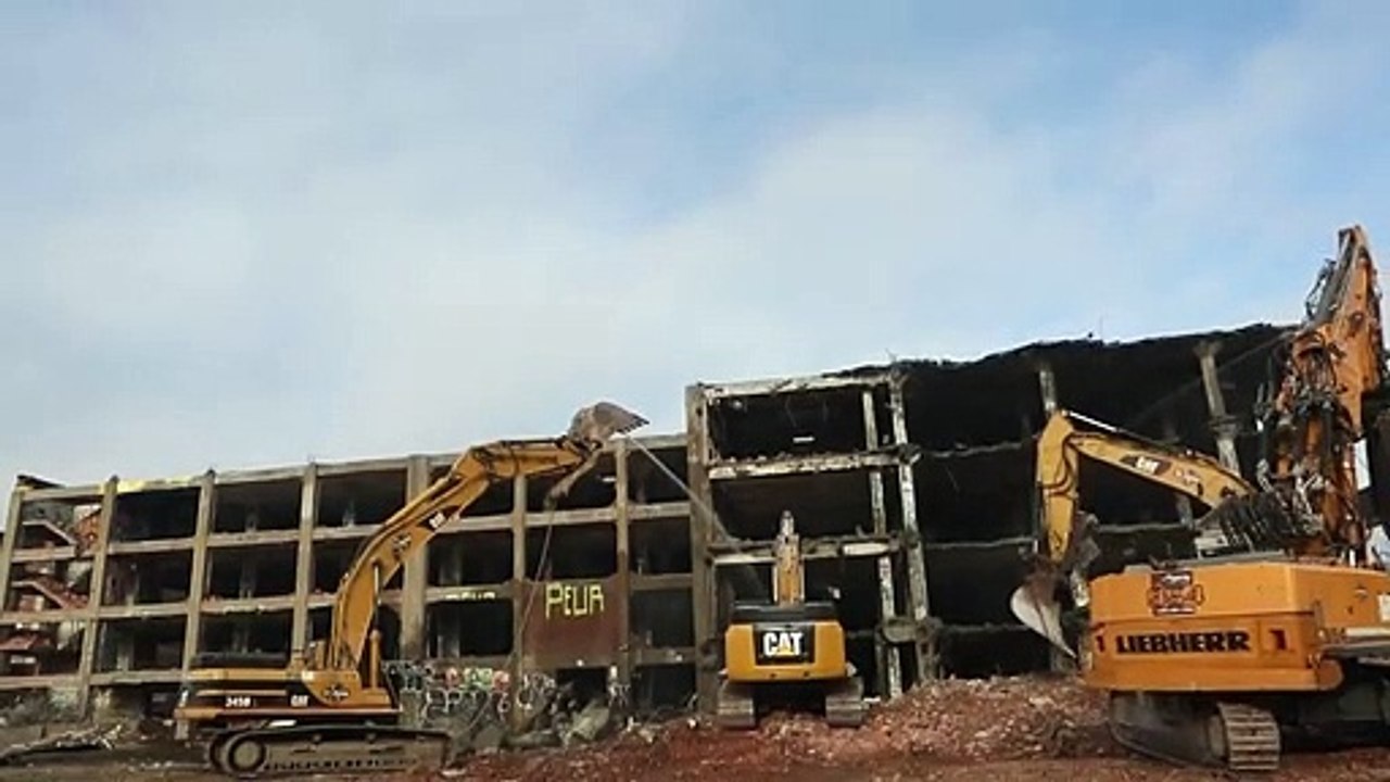 Extremely Dangerous Excavator Fails & Heavy Equipment Gone Wrong Compilation! - World's Modern Long Reach Excavator Machine Working - Heavy Equipment Cutting Big Tree Machine