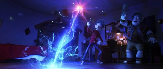 ONWARD Película - Solo tiene piernas