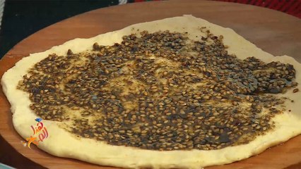 أردنية تنشئ مشروعا لإنتاج الزعتر بحديقة منزلها