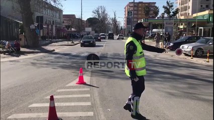 Report TV - Kontrolle në Fier, 10 makina luksoze të sekuestruara në 4 ditët e fundit