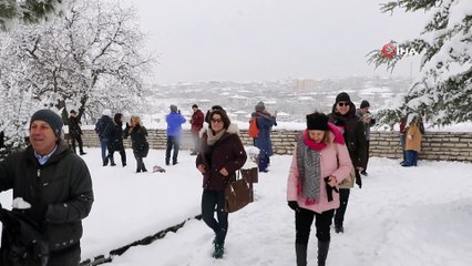 Kar yağışı sonrası evleriyle ünlü Safrabolu'da kartpostallık görüntüler oluştu