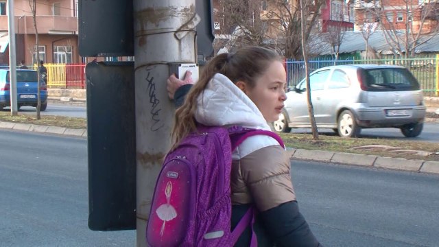 Опасност за учениците од ОУ „Кирил и Методиј“ поради лоша сообраќајна инфраструктура