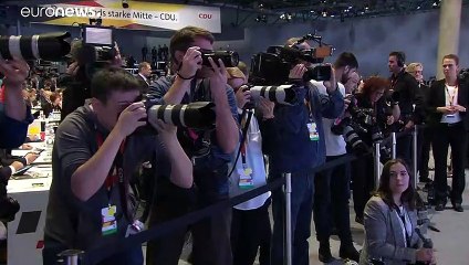 La "sucesora" de Merkel renunciará tras el pacto "imperdonable" con la ultraderecha en Turingia