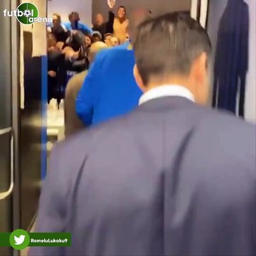 Inter soyunma odasında galibiyet sevinci