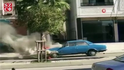 Pendik’te 1975 model klasik otomobil alev alev yandı