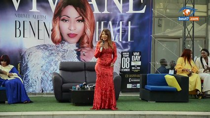 Viviane très ravissante lors de la présentation de son album