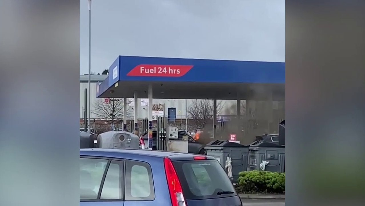 Petrol station fire at Tesco in Chesterfield video Dailymotion