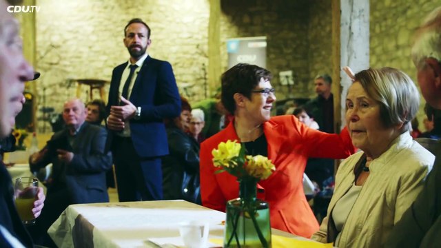 Kramp-Karrenbauer dimitirá como presidenta de la CDU y no sucederá a Merkel