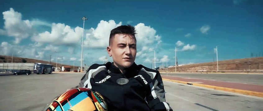 Γιώργος Παπαδόπουλος - Και Μη Νομίζεις (Official Music Video)