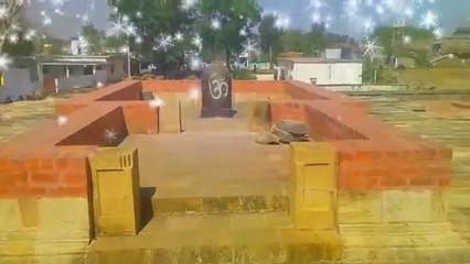 जमीन के अंदर था ! ,खुदाई के बाद निकला था । ( 360 X 640 )