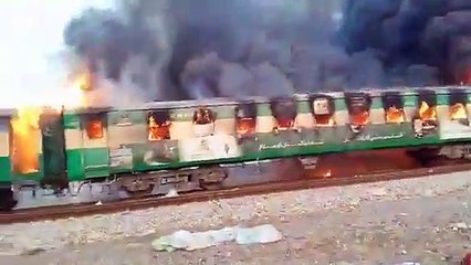 Trende korkunç yangın: 62 kişi hayatını kaybetti