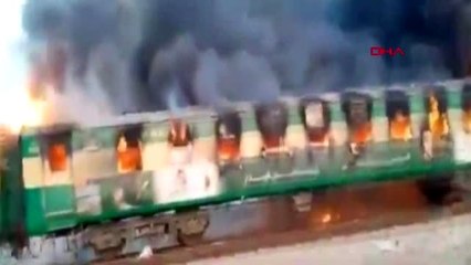 Pakistan'da trende yangın -2