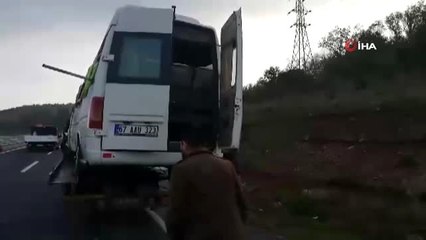 Madencileri taşıyan işçi servisi devrildi: 14 yaralı