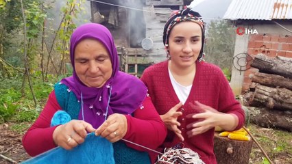 Fındık bahçesinden dizi setine...65 yaşında bir anne ve kızının kıskandıran hikayesi