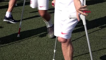 Antalya mısır tarlasında kararan hayatı, yeşil sahada aydınlandı