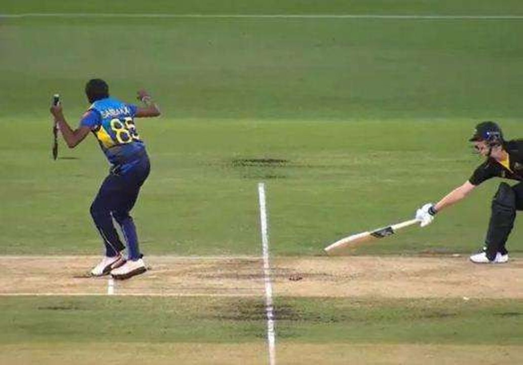 Sri Lankan bowler forgets to touch stumps with ball | Oneindia Malayalam