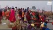 नहाय-खाय के साथ शुरू हुआ लोक आस्था का महापर्व छठ, स्नान के लिए गंगा घाट पर लगी व्रतियों की भीड़
