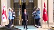 Cumhurbaşkanı Yardımcısı Oktay, Gürcistan Başbakanı Gakharia'yı karşıladı