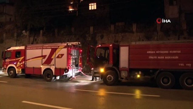 Ankara'da 3 Gecekondu Alev Alev Yanarak Böyle Küle Döndü