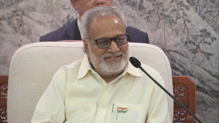 충남도 방문 중인 인도 주지사, 행사 중 쓰러져 / YTN