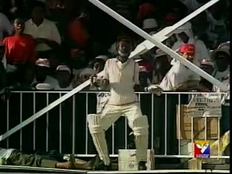 Cricket Funny Dance