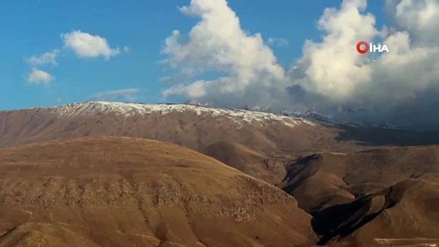Ağrı Dağı’na Mevsimin İlk Karı Yağdı